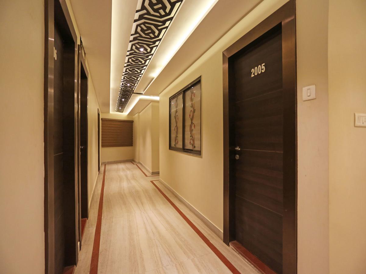 Oyo 10338 Hotel Aadesh Palace Waranasi Zewnętrze zdjęcie