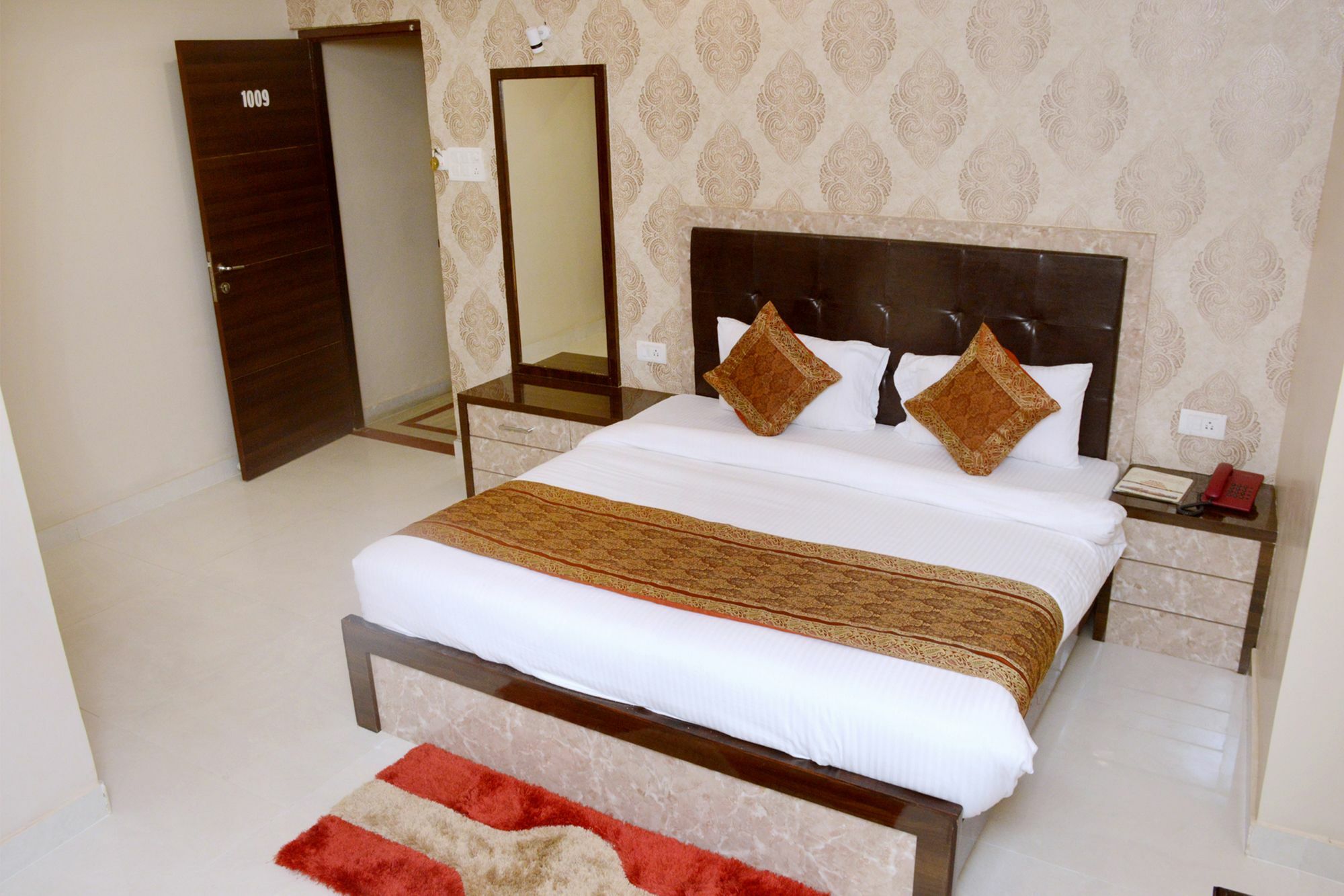 Oyo 10338 Hotel Aadesh Palace Waranasi Zewnętrze zdjęcie